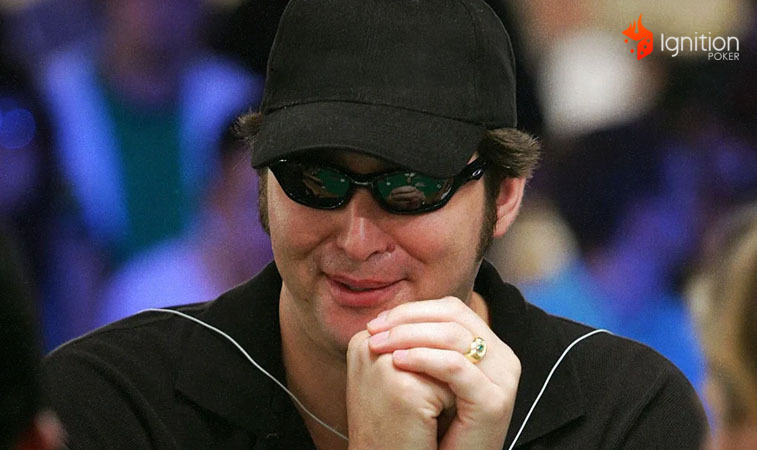 phil historia poker Phil Hellmuth de boné e óculos escuro
