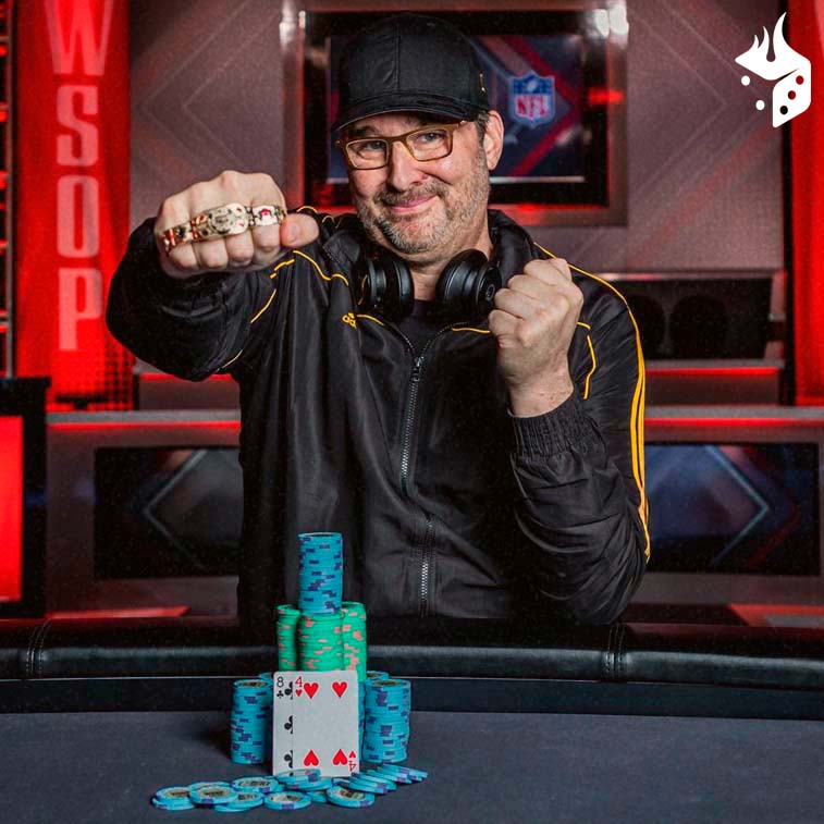 poker phil hellmuth 2 Phil Hellmuth mostrando mão vencedora no poker e bracelete