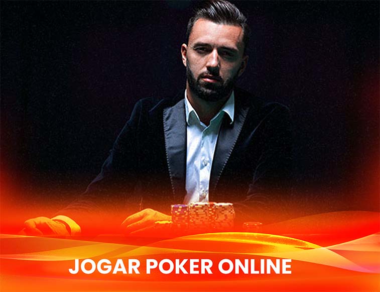 homem poker face Dealer segurando o baralho e as fichas de poker sobre a mesa