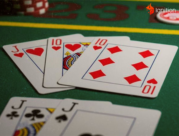 apuesta bad beat Representación de las cartas JJ y el preflop J, 10 y 10