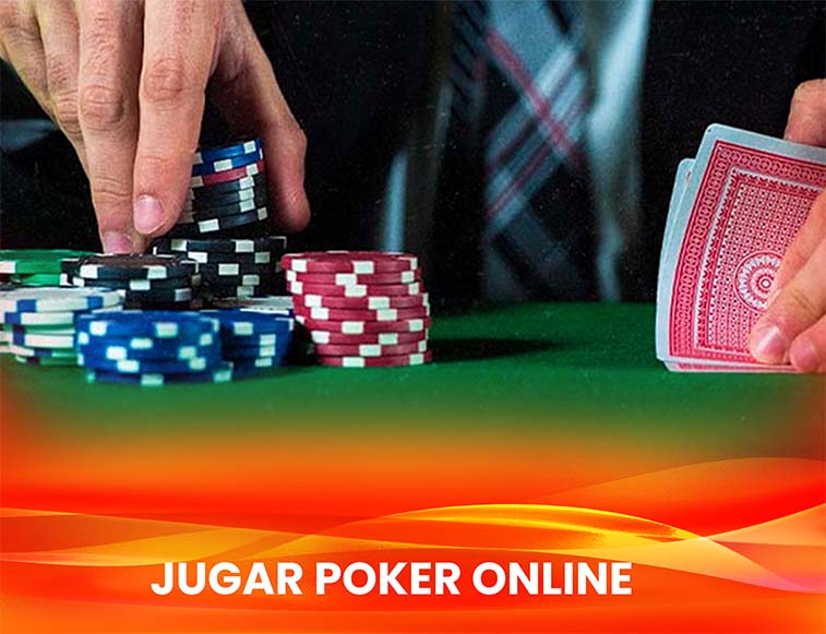 jugar poker online Jugador mirando sus cartas antes de hacer la apuesta