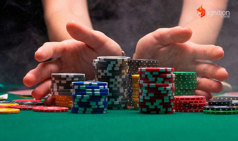 divisao lucros time Jogador fazendo um all-in no poker