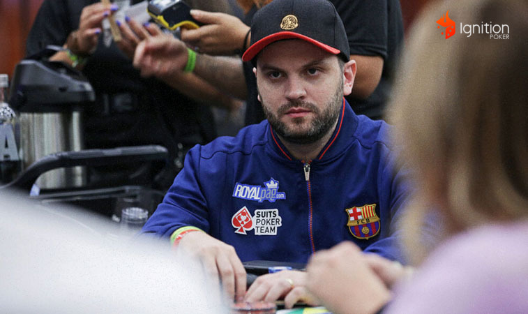 saulo sabioni jogador Saulo Sabioni em torneio pelo Suits Poker Team