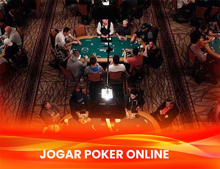 mesa mtt poker salão de poker com várias mesas lotadas de pessoas jogando simultaneamente.