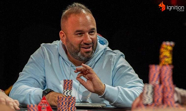 amos ben poker Amos Ben en mesa de casino con fichas