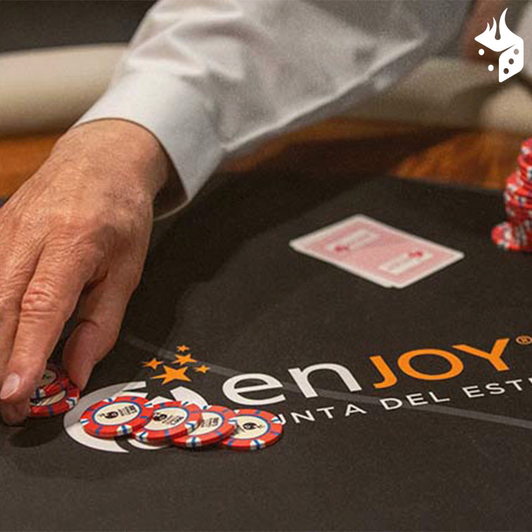 enjoy casino resort Jugador de poker compitiendo en el Enjoy Poker Tour