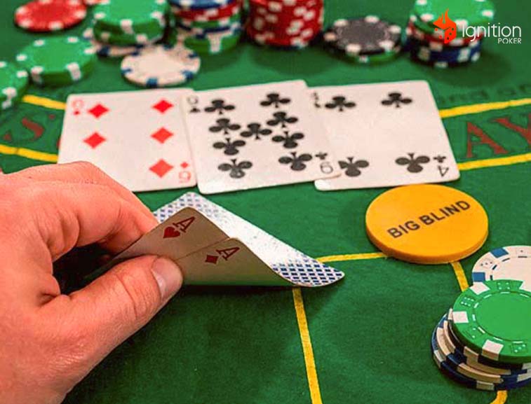 jogada poker call Jogador de poker recebe par de ases no big blind