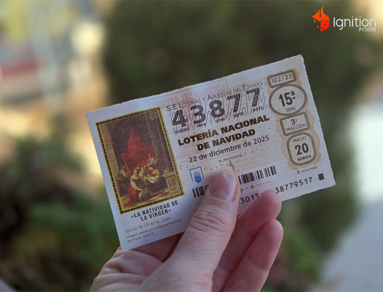 billete loteria navidad Mano sosteniendo billete de lotería