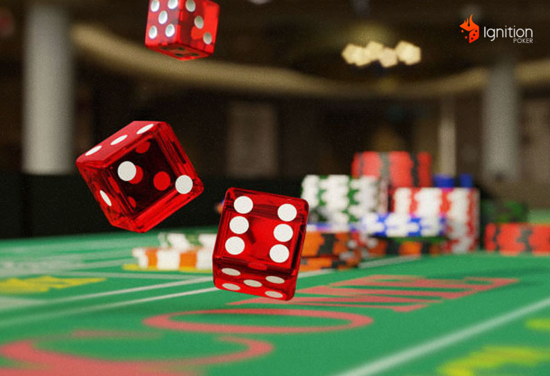 funcionamento jogos dados Dados sendo atirados sobre a mesa de jogo