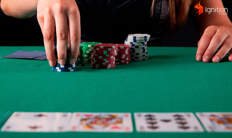 fichas mesa poker Fichas en mesa de poker