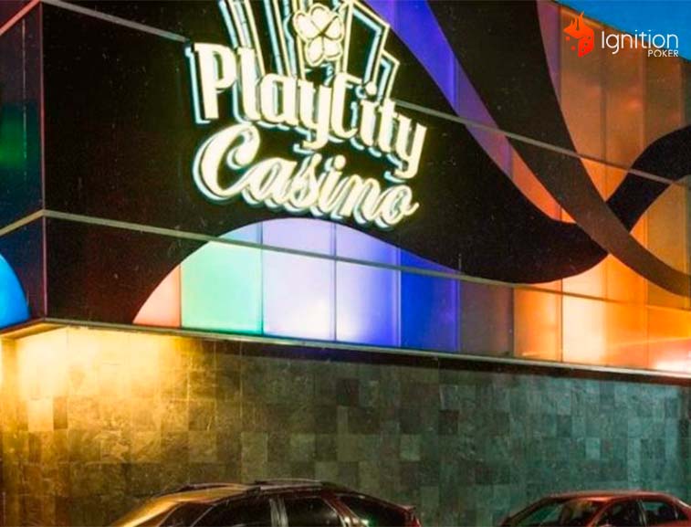 play city casino fachada nocturna del casino Play City en Mérida