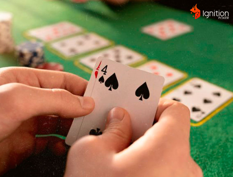 poker toluca mexico jugador de poker con dos cartas en mano