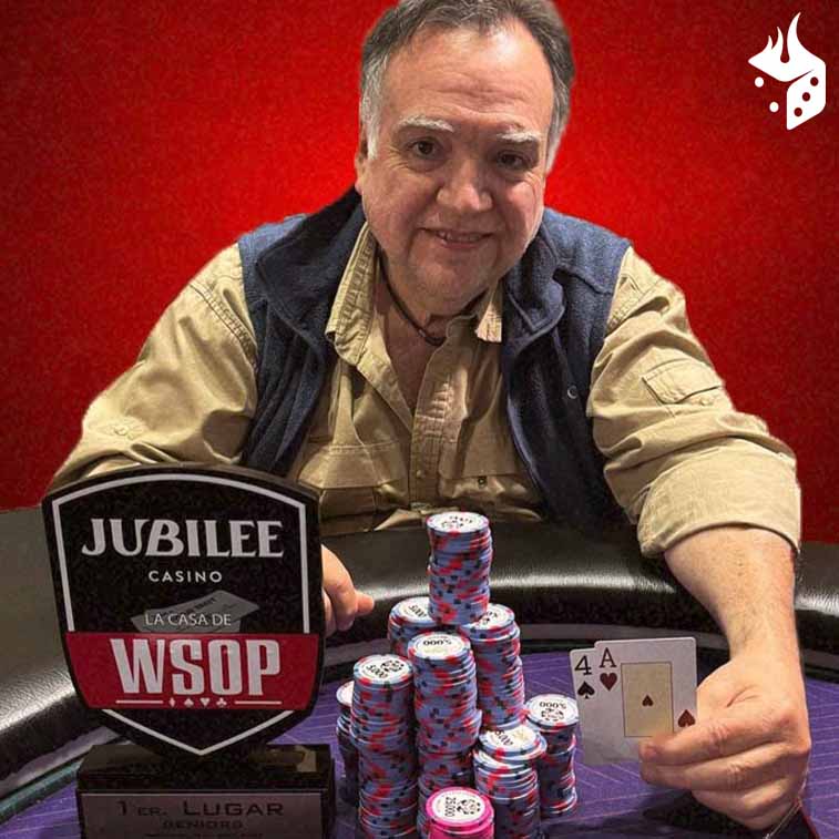 carlos lozano jugador 1 Carlos lozano con premio, fichas y cartas de poker