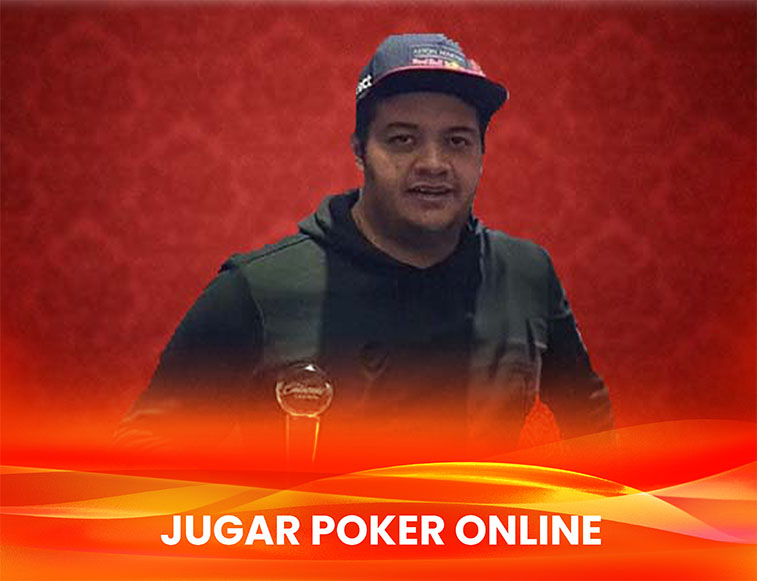 oscar mendes jugador Óscar Méndez con premio en la mano