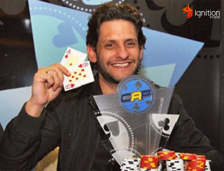 elias escandar tucuman Elías Escandar con cartas en la mano