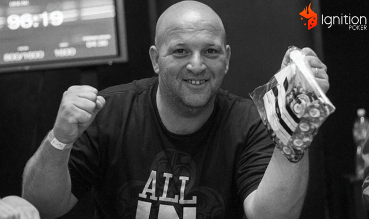 fernando carram poker Fernando Carram sosteniendo bolsa de fichas