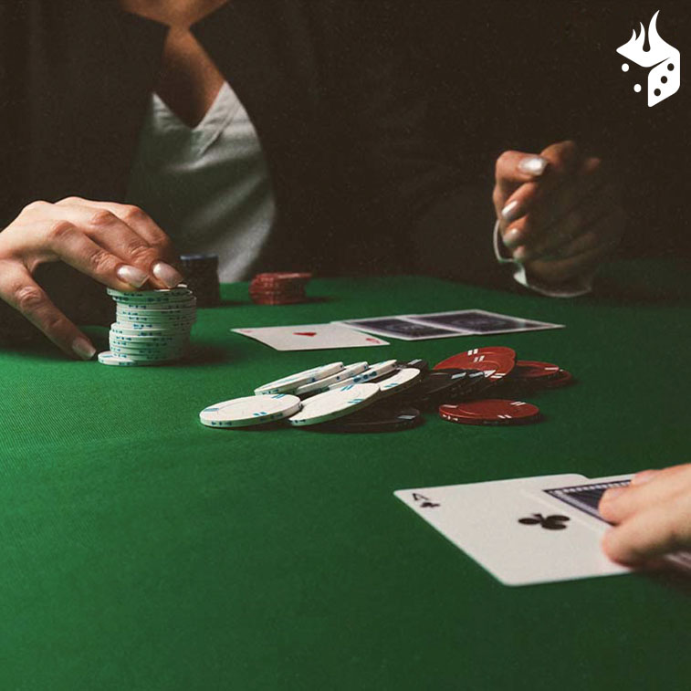 gap concept apuestas Dos personas jugando al poker