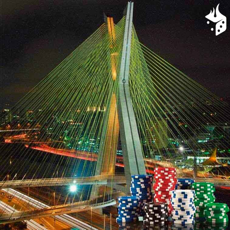 ponte estaiada fichas Fichas de poker em frente a Ponte Estaiada em São Paulo
