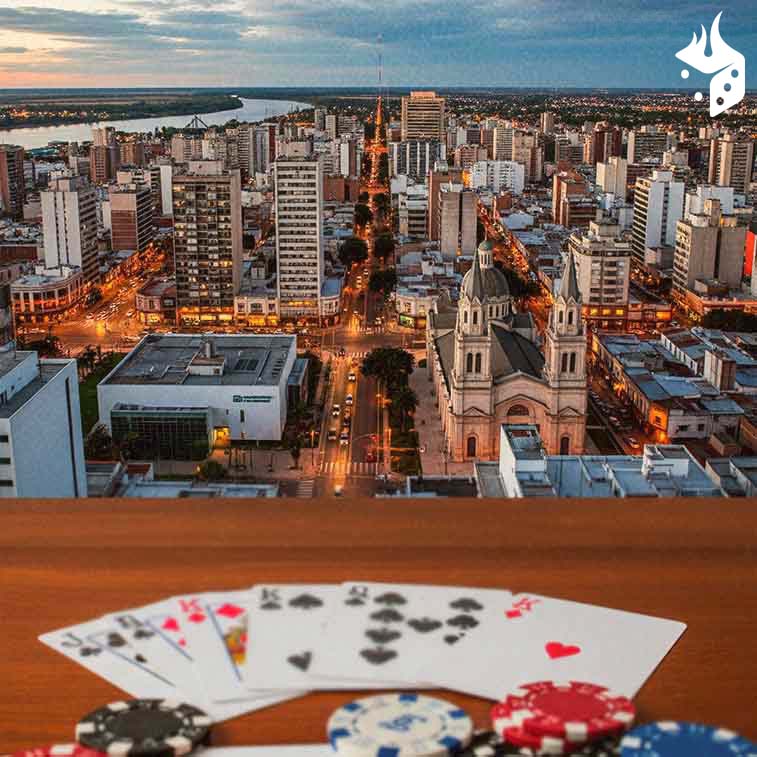 resistencia chaco poker Ciudad de resistencia detrás de cartas y fichas de poker