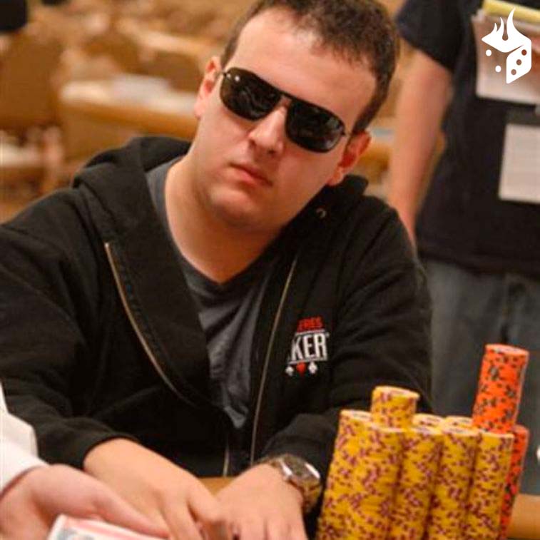 alexandre gomes fichas Alexandre Gomes com stack de fichas