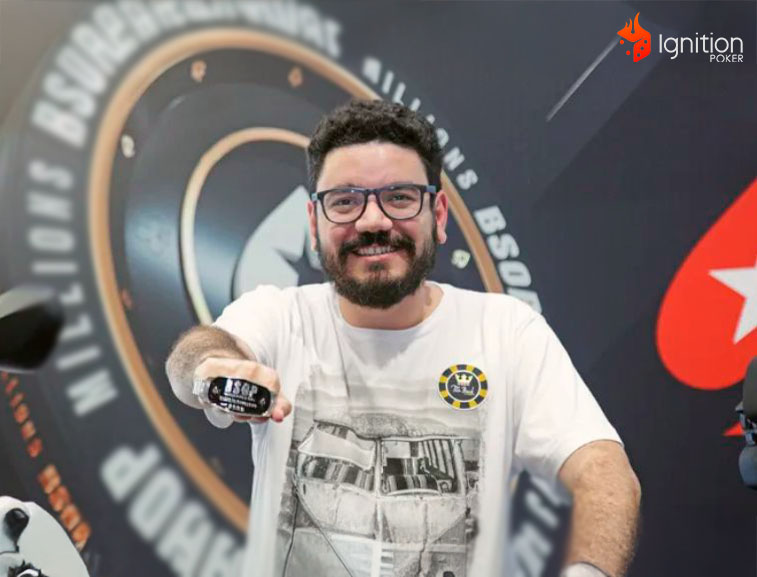 joao bauer bsop João Bauer posando para foto com o seu anel da BSOP