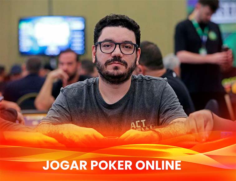 joao bauer torneio João Bauer posando para foto no torneio StacKOsaurus