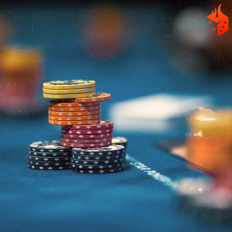jogar poker online Fichas de poker sobre a mesa