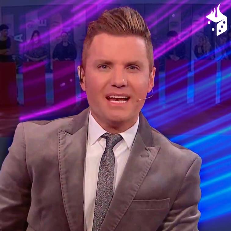 lider gh argentina Santiago Del Moro presentando la prueba del líder