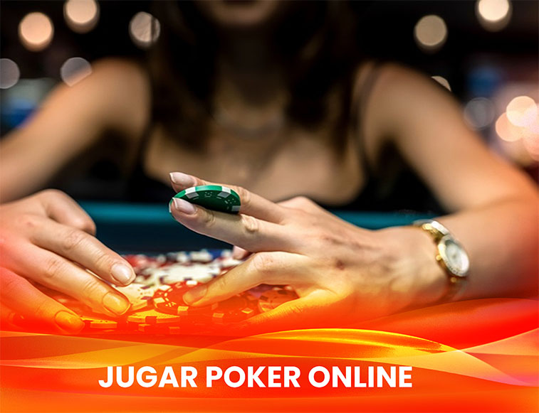 Mujer con fichas de poker en la mano